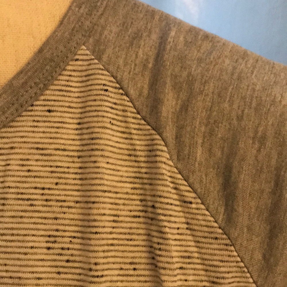 LuLaRoe Randy tee S - Picture 4 of 6
